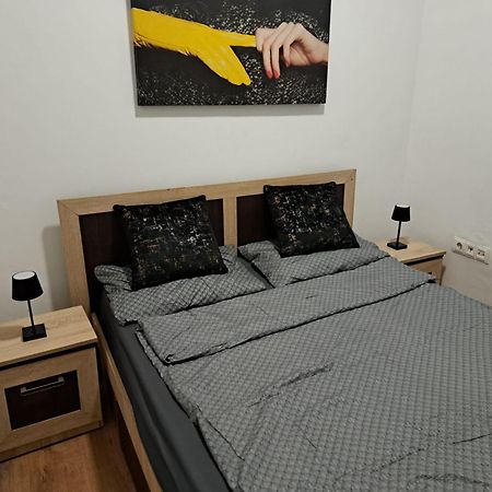 Regim Hotelier Pietonala Oradea Zewnętrze zdjęcie