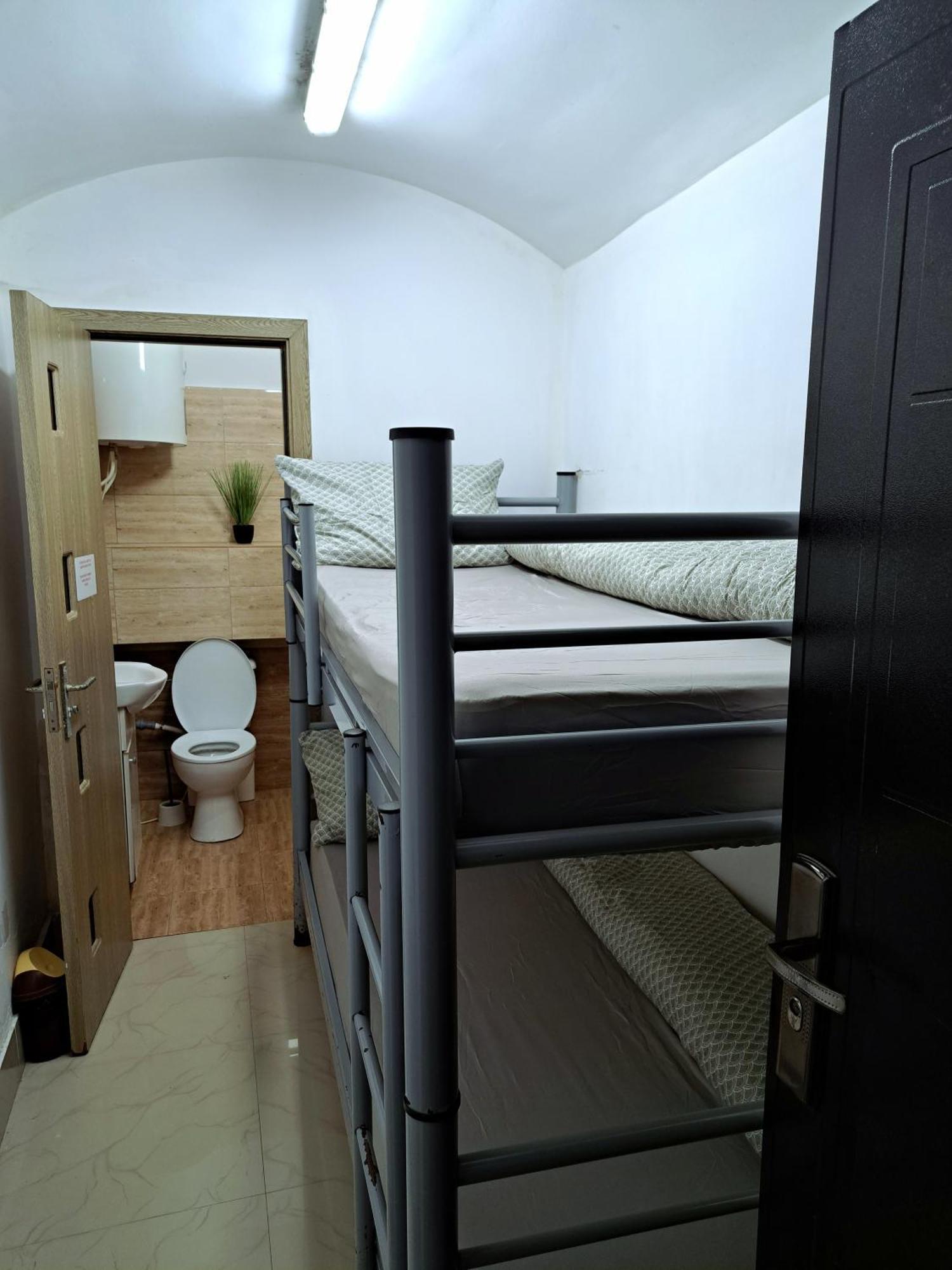 Regim Hotelier Pietonala Oradea Zewnętrze zdjęcie