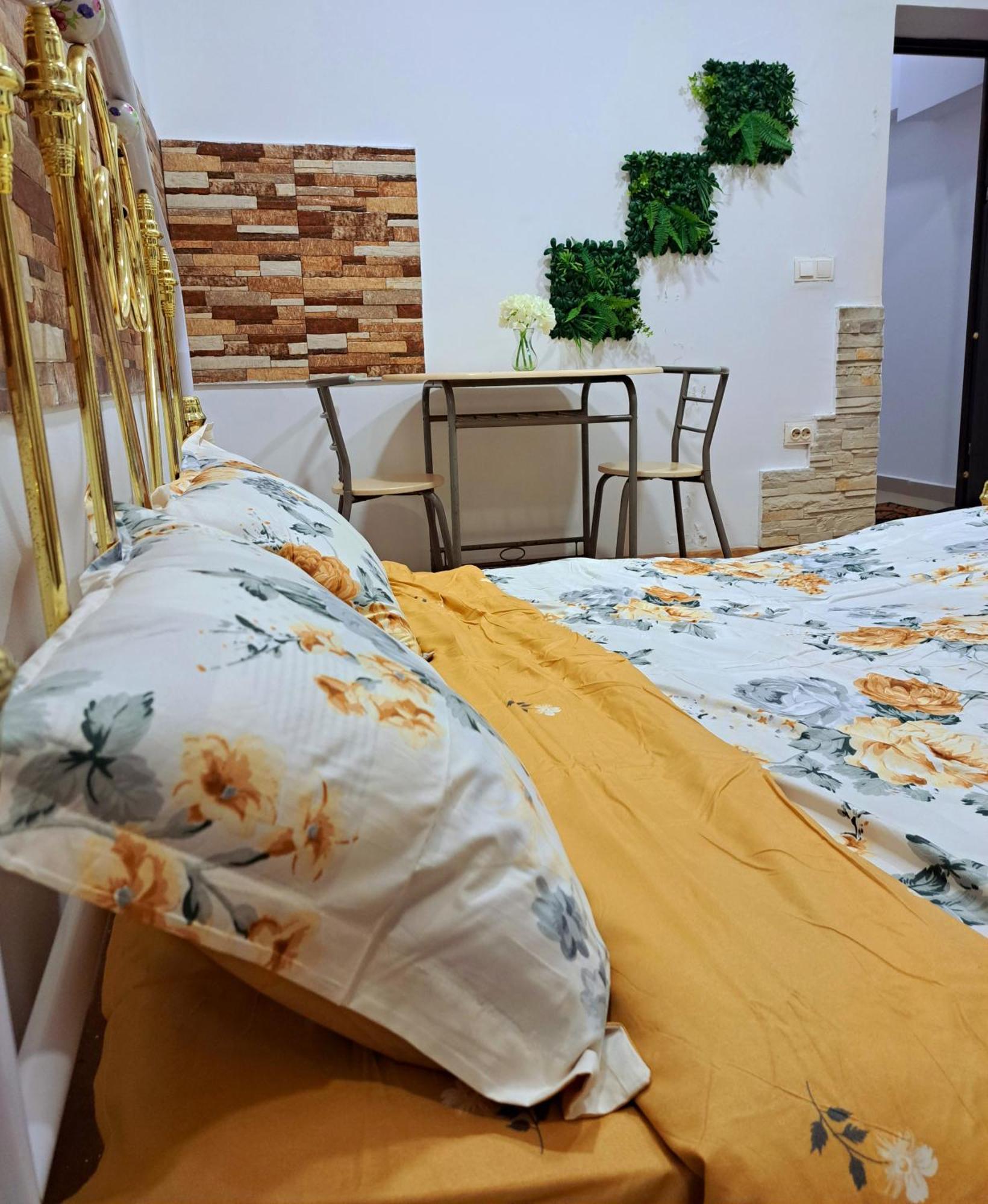 Regim Hotelier Pietonala Oradea Zewnętrze zdjęcie